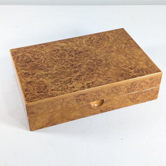 Minimalist Burl Maple cigar humidor, travel cigar storage box - Picture 1 of 10